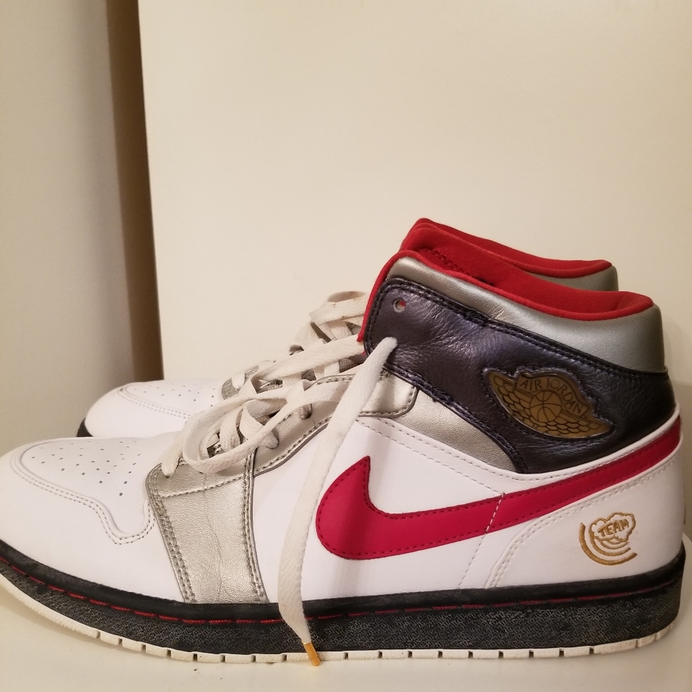 Jordan 1 mid Olympic